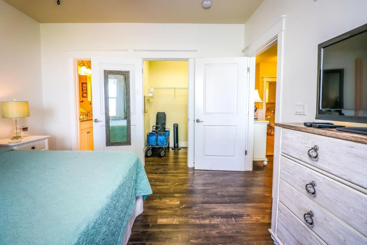 Beautiful Two-Bedroom With Bay Views In The Lovely Pointe West Resort Galveston Kültér fotó